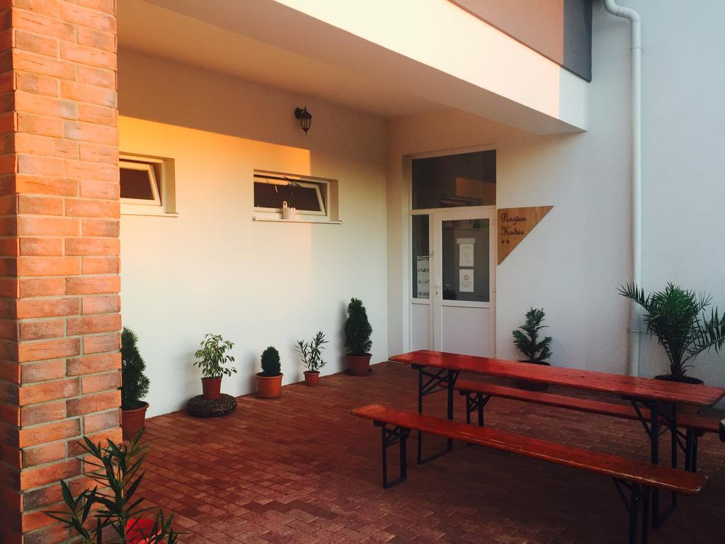 Guest House Hodus Vydrany Bagian luar foto