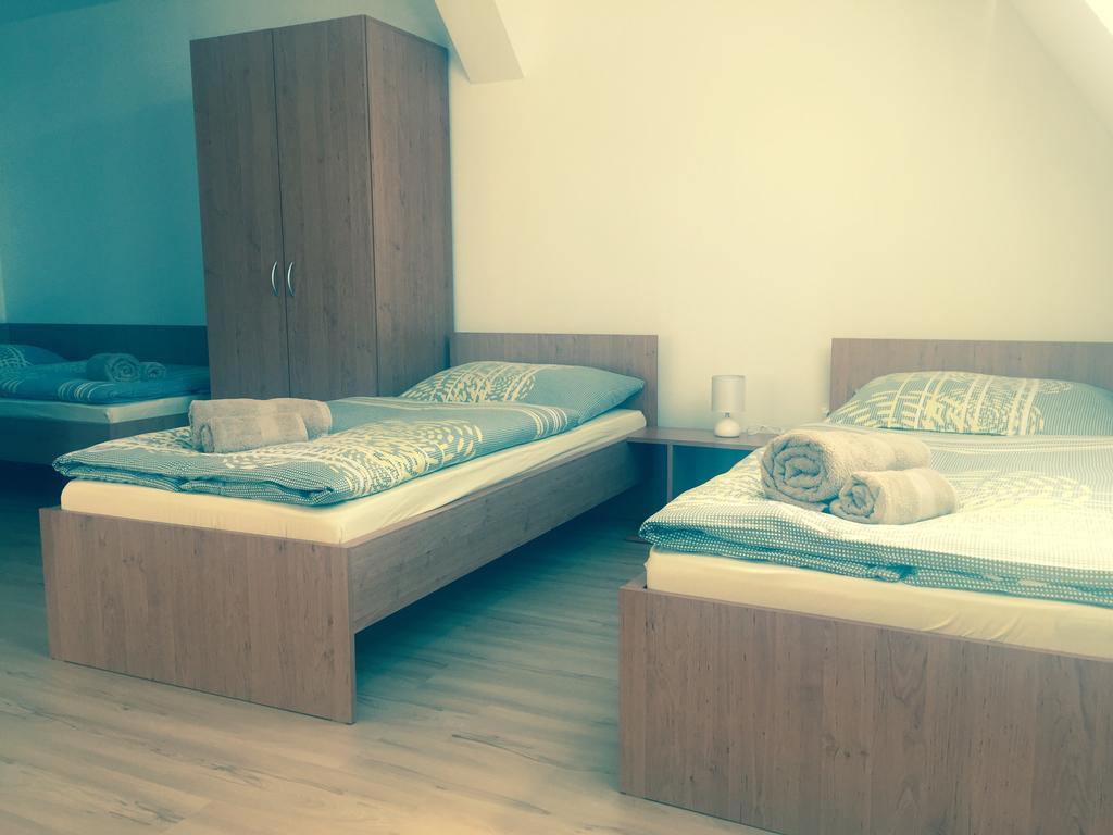 Guest House Hodus Vydrany Bagian luar foto